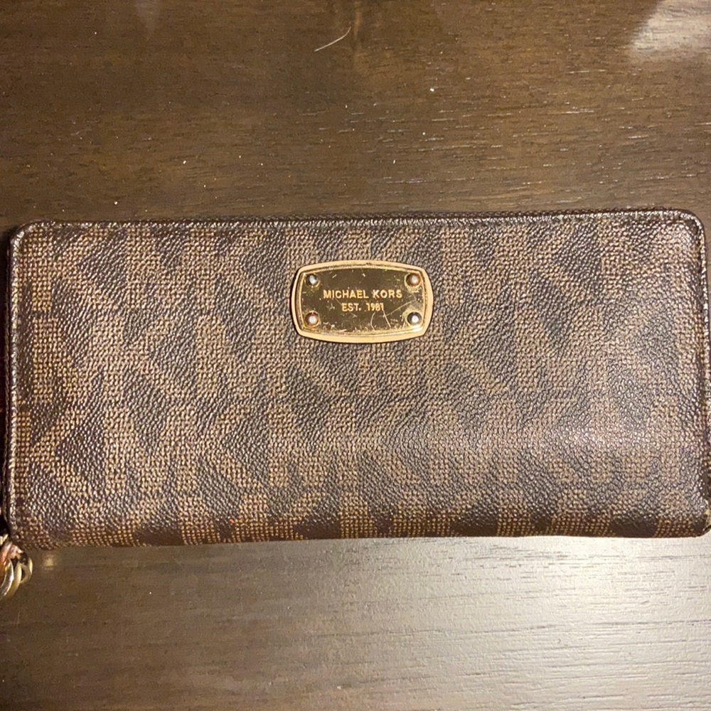 Michael Kors Long Wallet/Wristlet